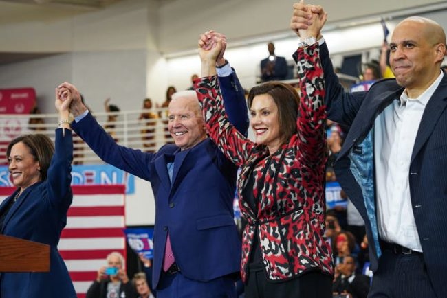 gretchen whitmer with joe biden, corey booker, and kamala harris